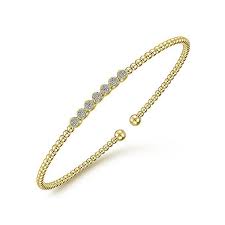 "Luminous Delights: Lady's Yellow 14 Karat Bujukan Bezel Fashion Bracelet with 28 Sparkling Diamonds"