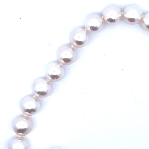 Lady's White 14 Karat High Lustour Single Strand Bracelet Length 8.5 W