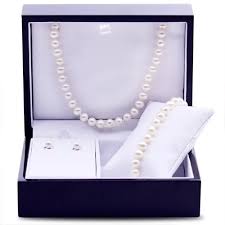 Lady's White Sterling Silver Necklace, Bracelet And Earring Gift Set N