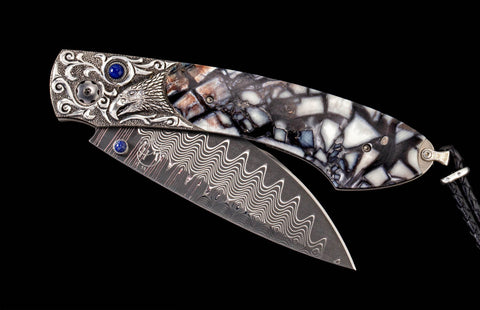 The Spearpoint 'Freedom Wave’ features a beautiful frame in hand-carve