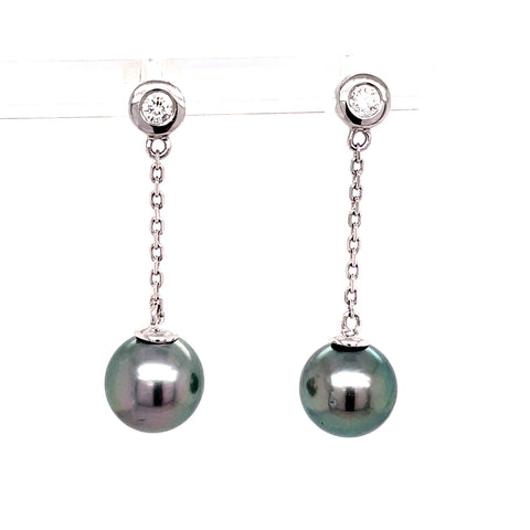 Lady's White Polished 14 Karat Dangle Earrings Other With 2=8.00-9.00Mm Tahitian Pearls And Round Diamonds, Regularly $1400.00 Vendor Price $700.00

*Purchases made from our Vendor Price case are not eligible for "complimentary" services. Standard ring