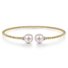 Lady's Yellow 14 Karat Bujukan With Diamond Caps Bracelet Length 6.5 With 2 Fresh Water Pearls And 10 0.05Tw Round H/I Si2 Diamonds