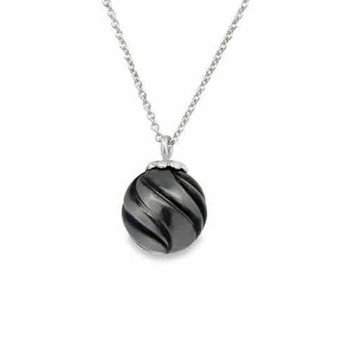 Lady's White 14 Karat Pacifica Hand Carved Pendant Jewelry With One 9.50Mm South Sea Black Pearl