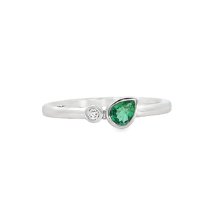 Lady's White 14 Karat Bezel Set Fashion Fashion Ring one 0.2ct Pear Em