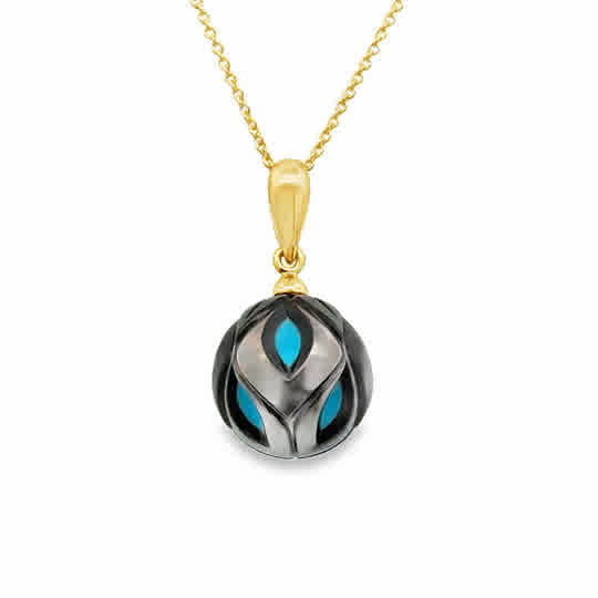 Lady's Yellow 14 Karat Carved Necklace one = 11.00mm Fresh Water Black