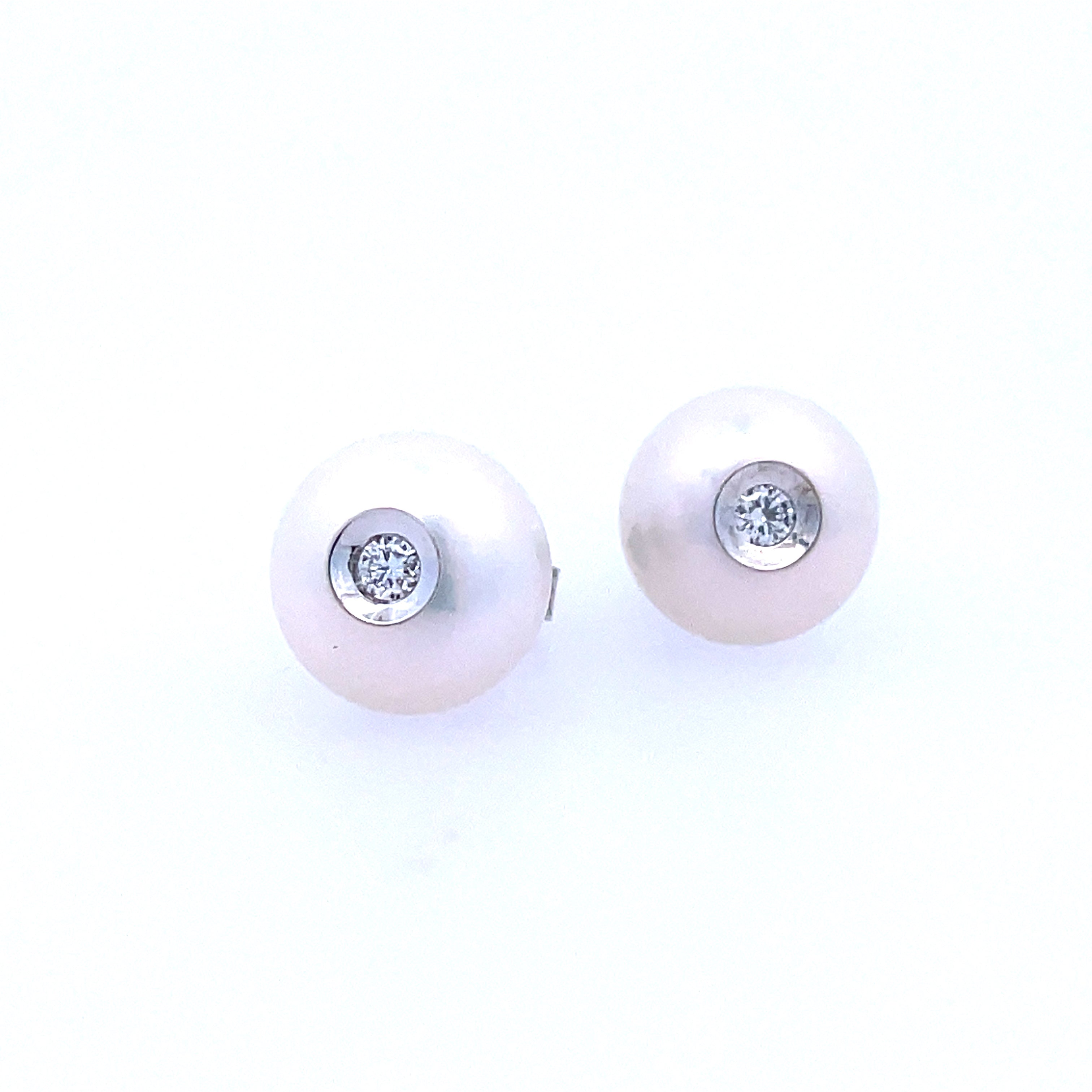Bezel Set Earrings | 14k White