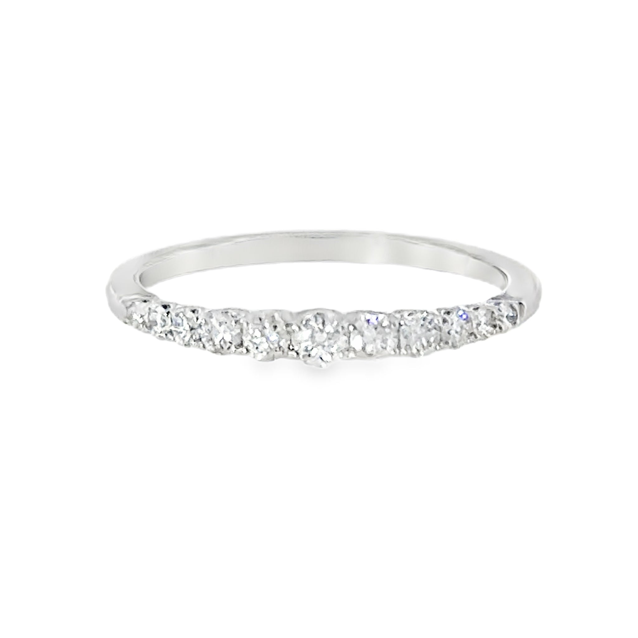 10 Karat White Gold Graduated .33ctw Round Lab Created Diamond Anniversary Ring