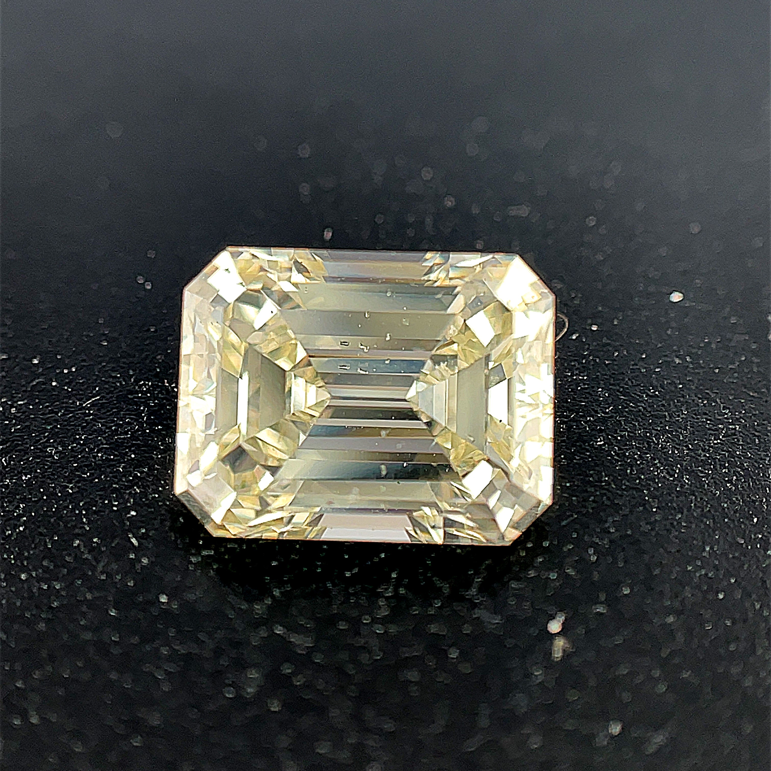 2.01ct Emerald G VS2 Diamond