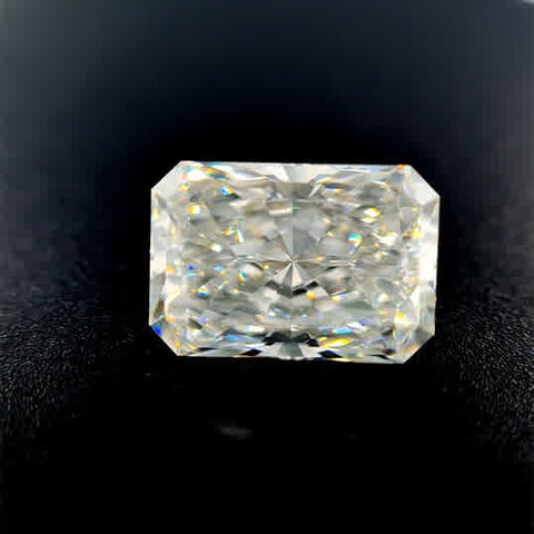 Lab Created one = 4.12ct Radiant E VVS2 Lab Created Diamond