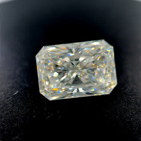 5.06ct Radiant G VS2 Lab Created Diamond