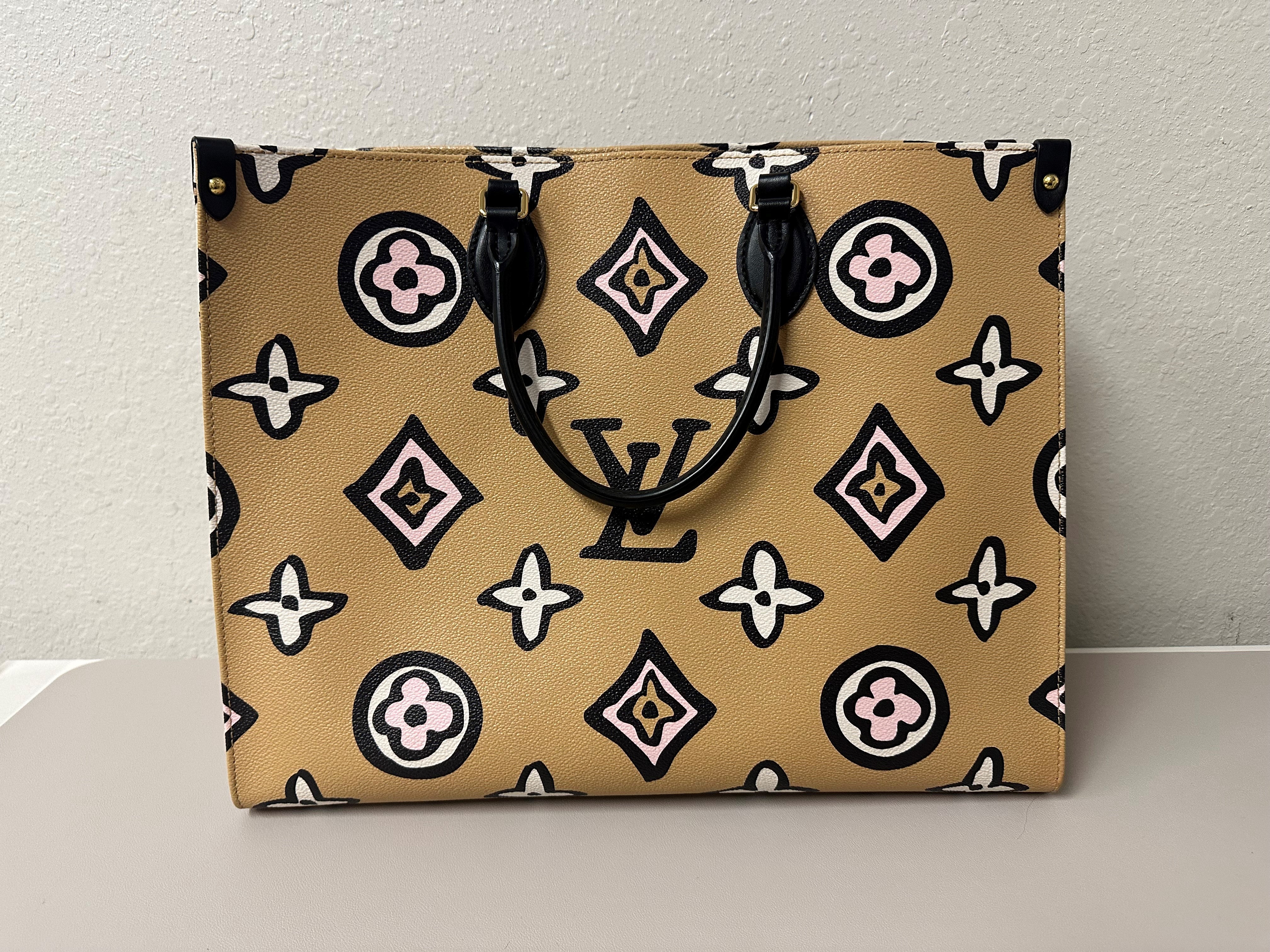 Louis Vuitton Wild at Heart On The Go Tote, A Condtion