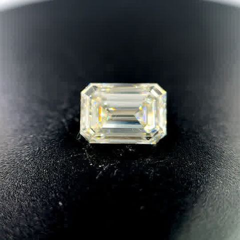 Loose Diamond one = 2.01ct Emerald G VS1 Diamond