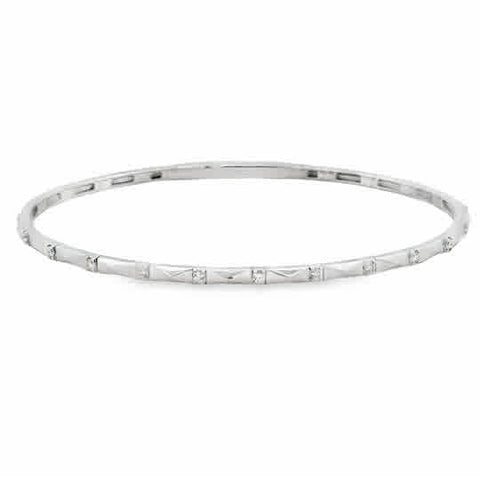14kw Flexie with Textured Stations and .16ctw Round Diamonds, 6.75''