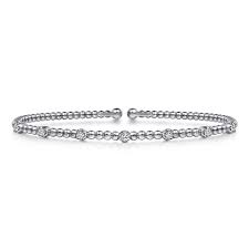 White 14 Karat Bujukan Collection, Stations Bangle Bracelet Length 6.2