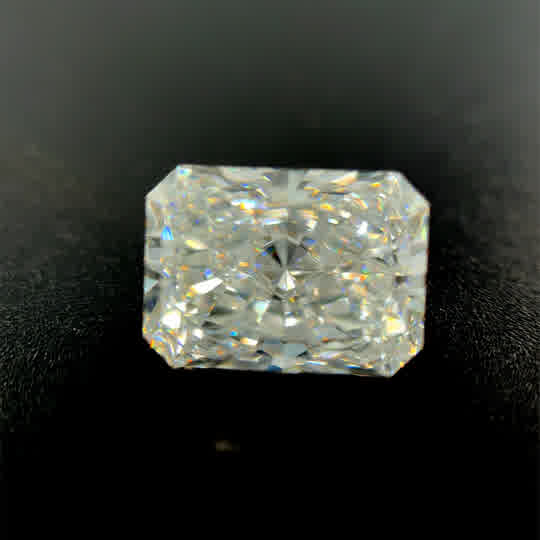 3.20ct Radiant E VVS2 Lab Created Diamond