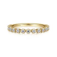 Single Prong Band Anniversary Ring | 14k Yellow