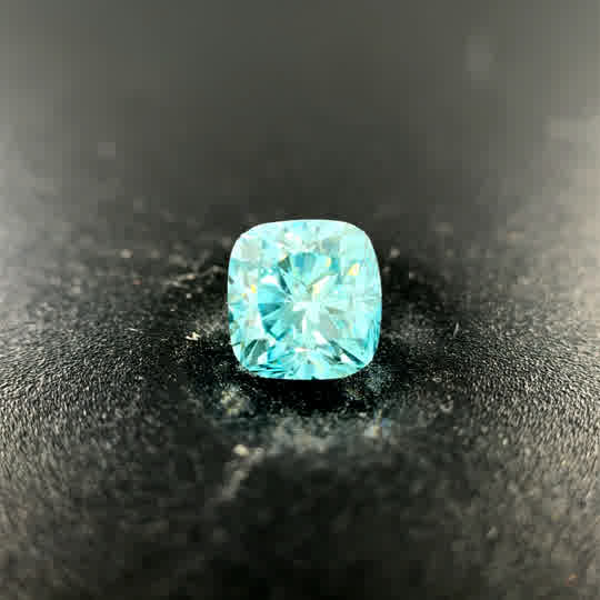 Loose Diamond With One = 0.96Ct Cushion Si1 Intense Blue, Color Enhanc