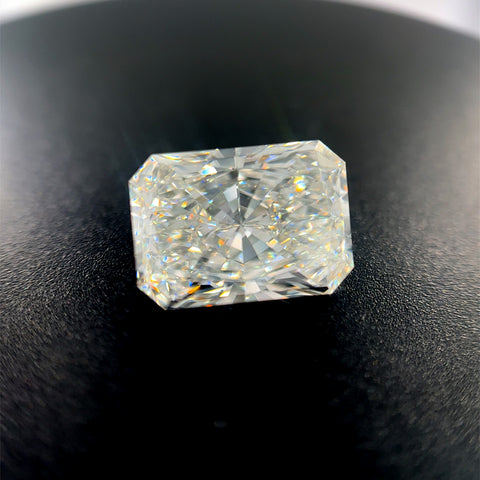 Lab Created With One = 4.55Ct Radiant E Vs1 Lab Created Diamond