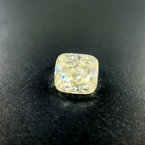 Loose Diamond With One 1.65Ct Cushion G Vs1 Diamond