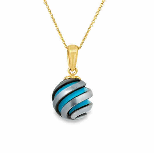 Lady's Yellow 14 Karat Carved, Twist Necklace one = Fresh Water Black