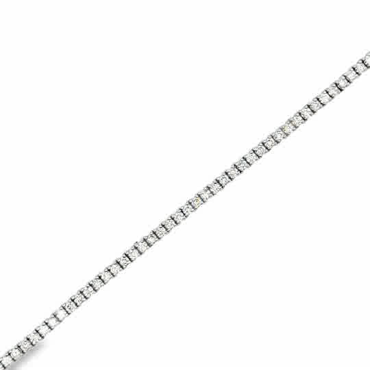White 14 Karat Traditional Prong Set Bracelet Length 7 = 1.38tw Round