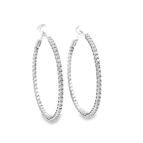 Lady's White 18 Karat 1.5" Diameter; Round Double Basket, Shared Prong