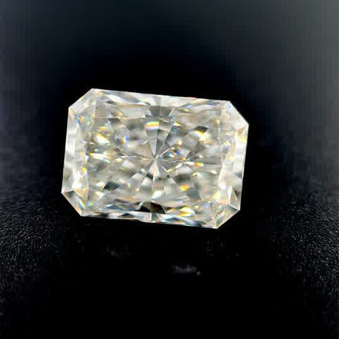 Lab Created one = 4.33ct Radiant E VVS2 Lab Created Diamond