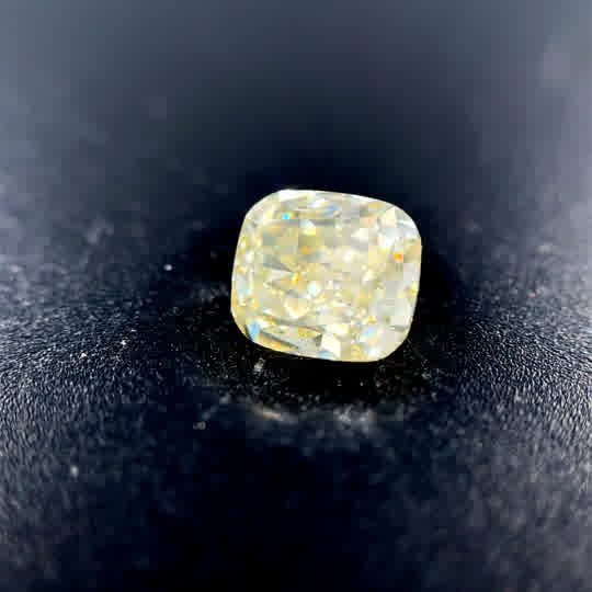 Loose Diamond With One = 1.33Ct Cushion W-X Si2 Diamond