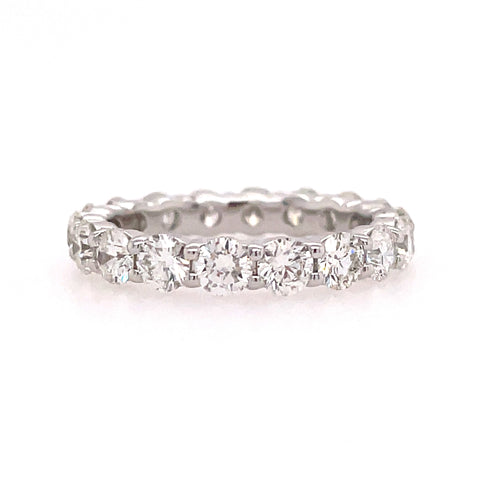 Lady's White 18 Karat Shared Prong Eternity Anniversary Ring Size 6 Wi