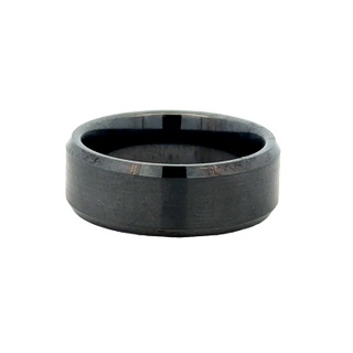 Black Beveled Edge Ring | Diamond Ceramic
